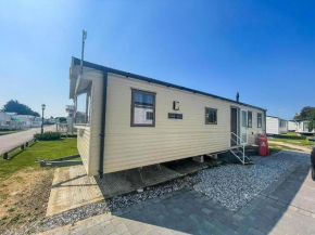 Homely 8 Berth Caravan In Essex, At Steeple Bay Ref 36046E
